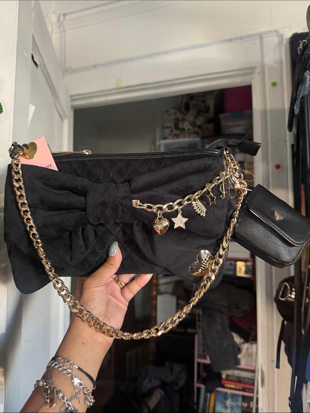 Juicy couture tied with a bow shoulder bag